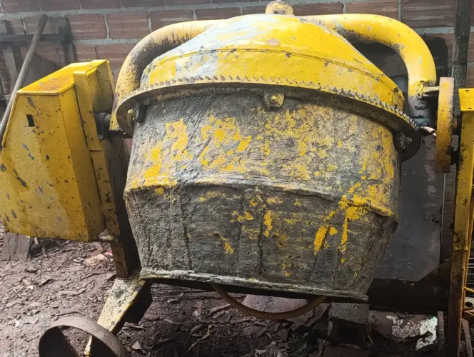 Betoneira 400 litros bivolt