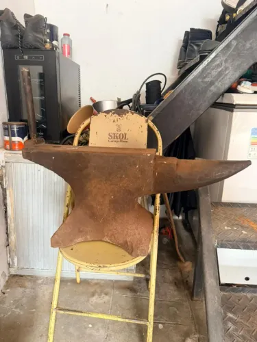 Bigorna Antiga 100Kg