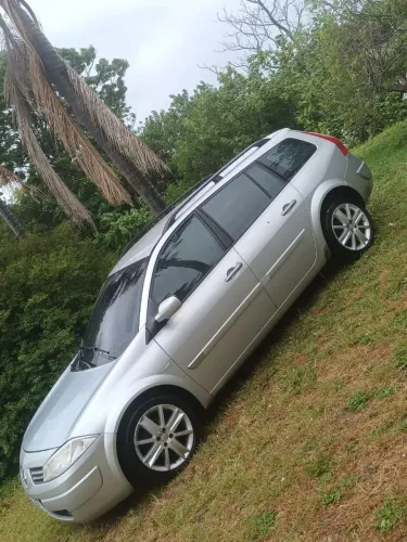 Renault Megane Grand Tour Dynam. Hi-flex 1.6 16V 2013