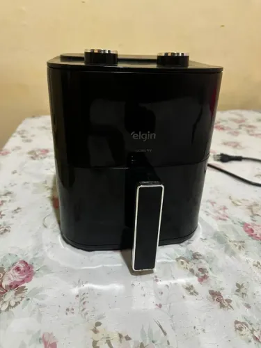 Airfryer elgin muito nova