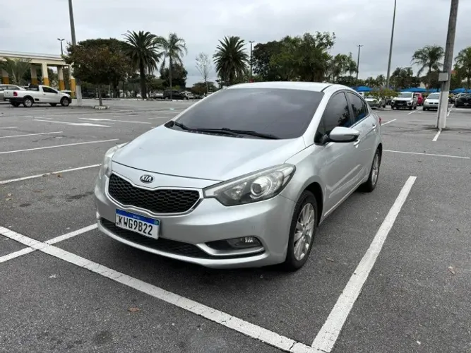 Kia Motors Cerato 1.6 16V Flex Aut. 2014