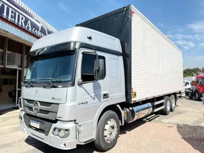 Mercedes Atego 2426 ano 2020