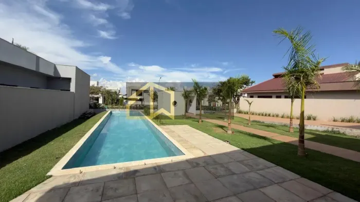 CASA TÉRREA PARA LOCAÇÃO NO PORTAL DO SOL GREEN