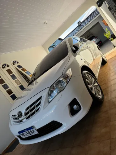 Toyota Corolla Altis 2.0 Flex 16V Aut. 2013