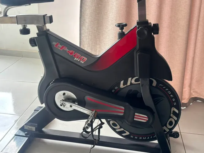 Bicicleta Spinning Lion fitness LF 480 pro