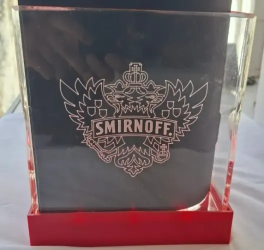 Balde de Gelo Smirnoff em Acrílico Grosso com 8 Leds