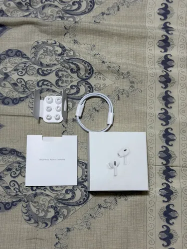 Vendo AirPods Pro 2 com caixa e acessórios 