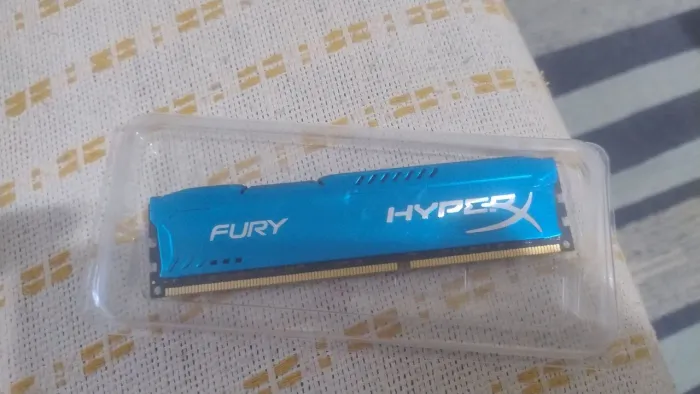 Memória HyperX Fury (Com Dissipador) DDR3 8gb CL10