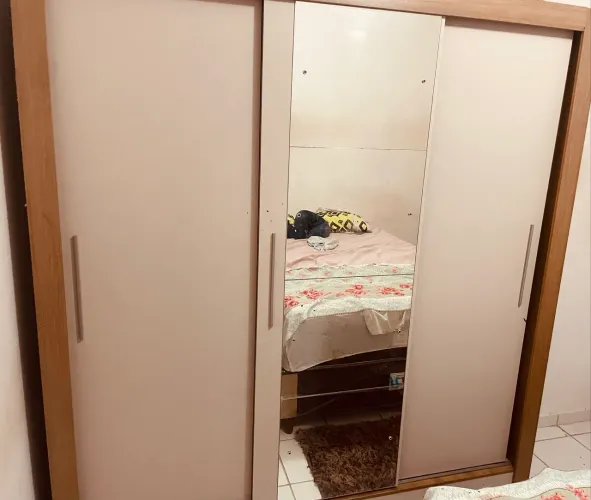 Guarda-roupa 