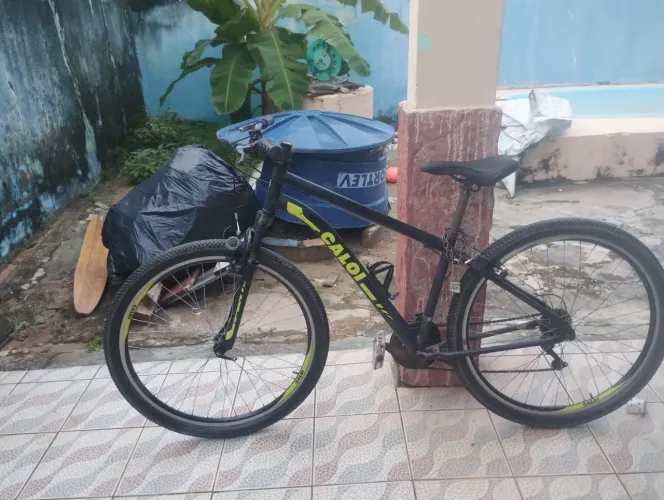 Vende se uma bicicleta aro 29 bem conservada