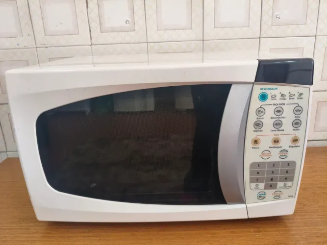 MICROONDAS ELECTROLUX 20 LITROS 