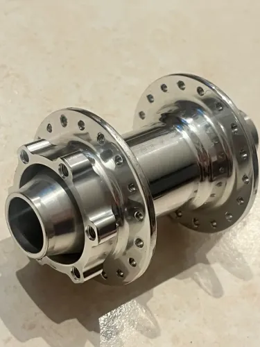 Cubo dianteiro GTK 