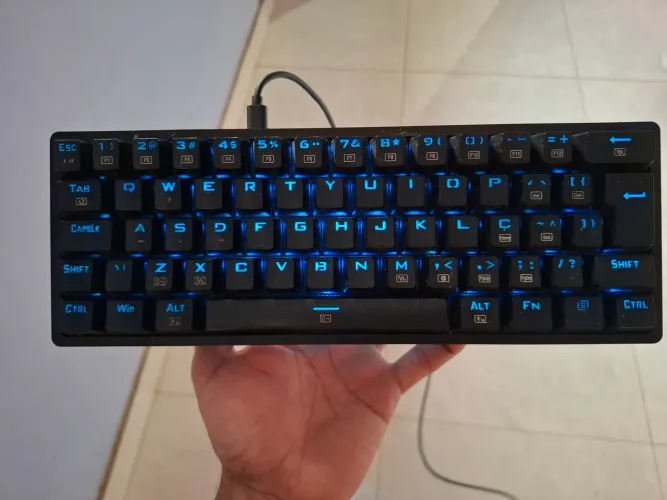 Teclado Gamer Mecânico Redragon Akali, Switch Brown 60%