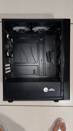 ? Gabinete Gamer Ninja Hive + 6 Fans RGB