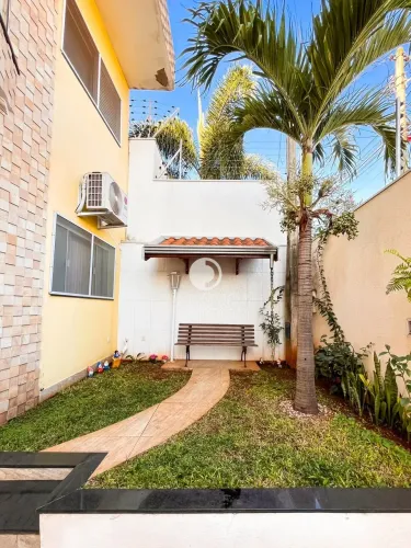 Casa a venda com 5 dormitórios e Piscina REF: 147
