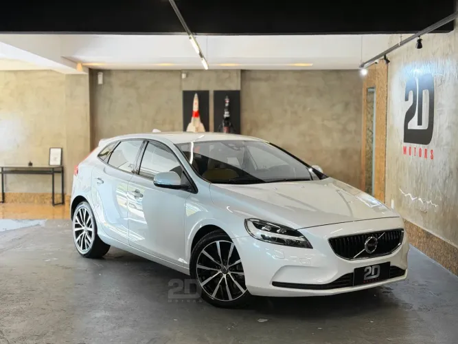 Volvo V40 2018