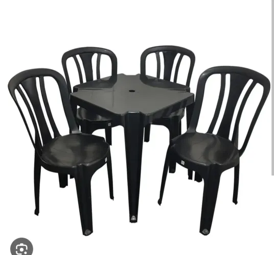 Mesa e cadeiras de bistrô