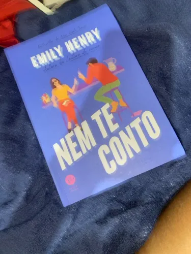 Vende-se livro ?nem te conto ?de Emily Henry