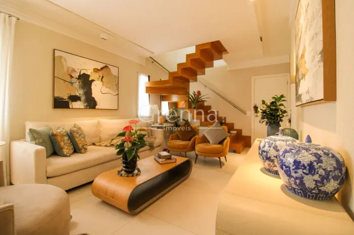 Cobertura duplex reformada em Pinheiros - 200m² | 3 vagas | lazer privativo