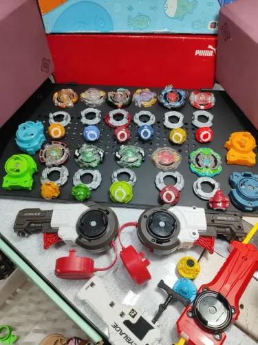 Kit Gigante de Beyblades com Lançadores