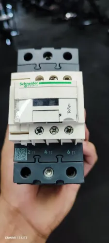 Contator Schneider Electric 65A 220V (LC1D65AM7C) - Seminovo