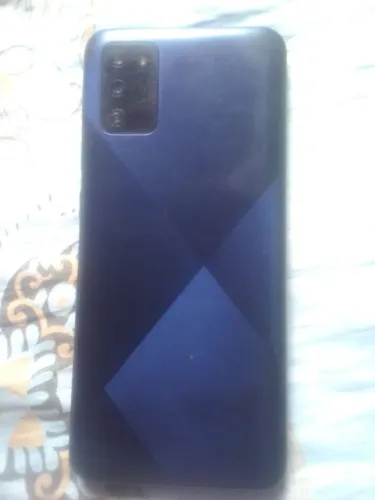 Celular em ótimo estado. Observação o lugar do chip está sem pegar