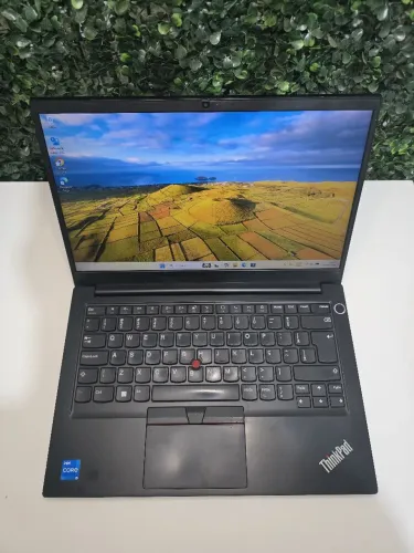 Thinkpad corporativo em garantia | Core i5 12th | 8GB DDR4 | 256GB NVMe | Iris Xe | Wifi 6