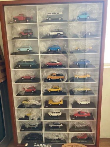 Expositor miniaturas carrinhos 1:43