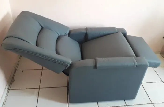Poltrona do papai em couro sintético 