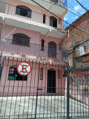 Aluga-se apartamento de 2/4 , Rua Ambrósio Gomes . Acupe de Brotas