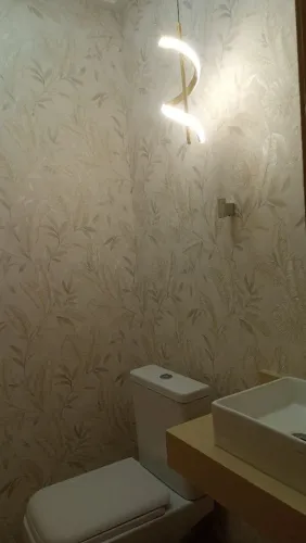 Instalação de papel de parede, cortinas e percianas/elétrica e Pintura 