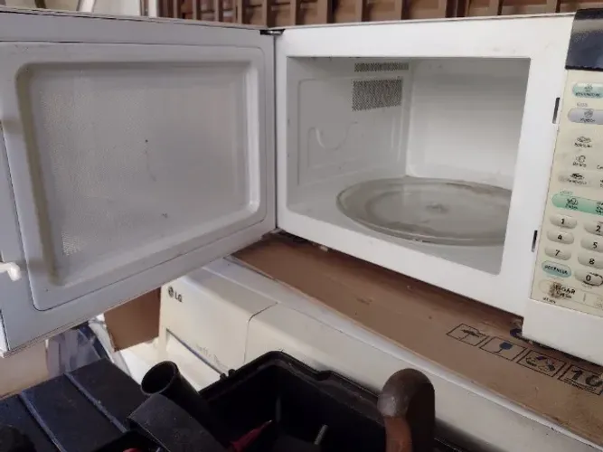 Microondas 110v. Retirar no Bairro Aclimação! Não faço entregas ! Funcionando perfeito.