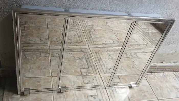 Espelho pra banheiro com armário !!!