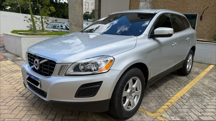 Volvo XC 60 R-design 3.0 304cv AWD 5P 2011