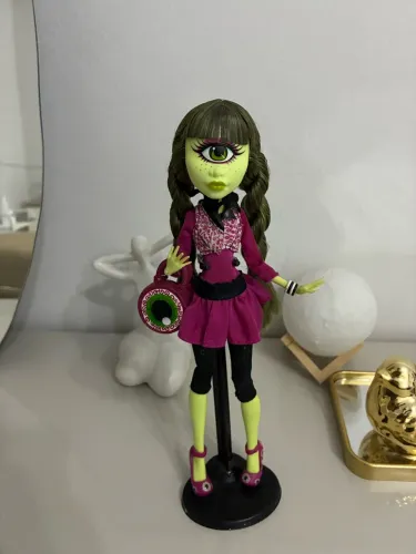Boneca monster high iris clips sdcc original 