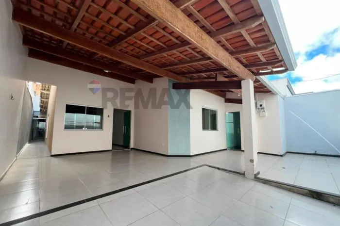 Casa com energia solar e gourmet no Condomínio Mont Serrat 1