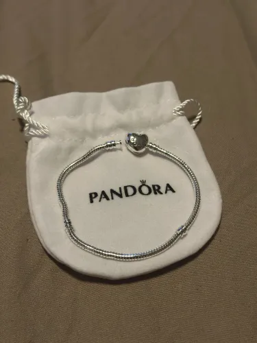 Pulseira Pandora novinha em prata 925 100,00