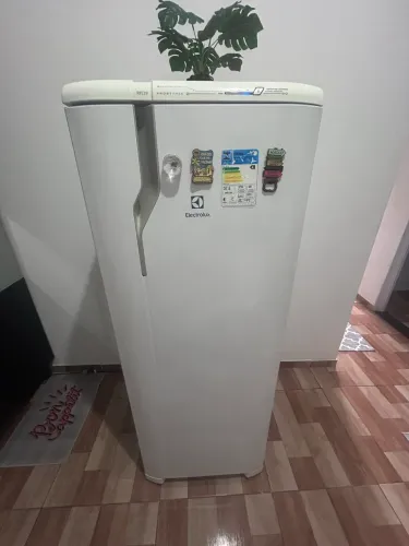 Vende-se Geladeira Electrolux Seminova