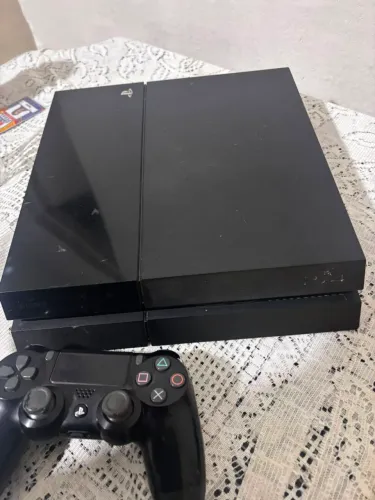 PS4 + controles 