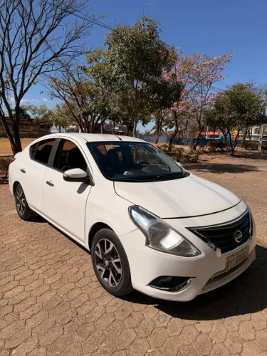 Nissan Versa SL 1.6 16V Flexstart 4P Mec. 2017