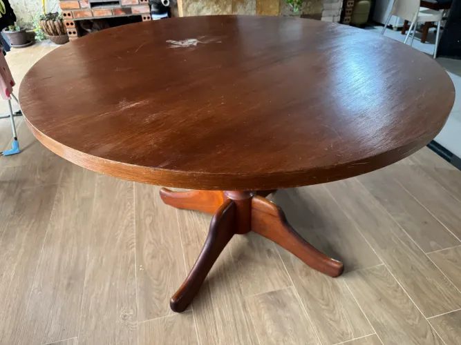 Mesa madeira cedro120x120
