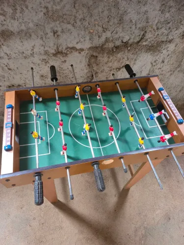 Mesa de penbolim infantil