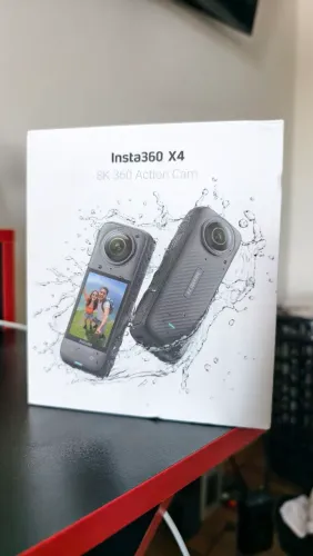 Insta360 X4