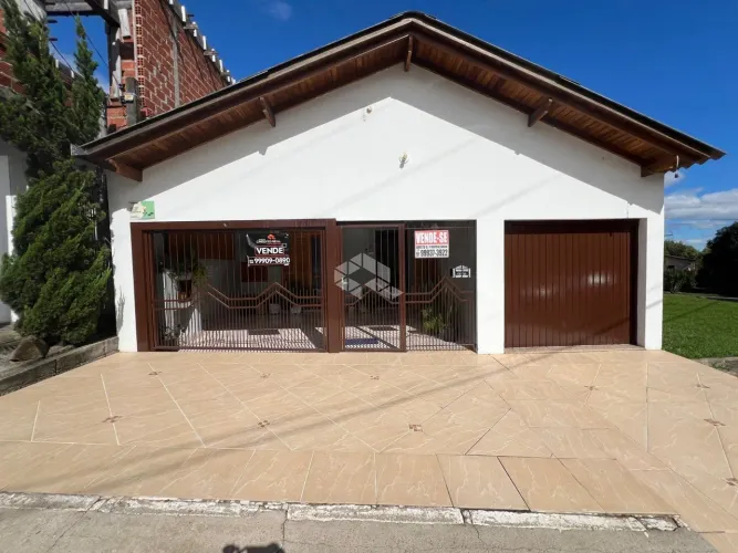 Casa em frente a BR 471 com 02 dormitórios
