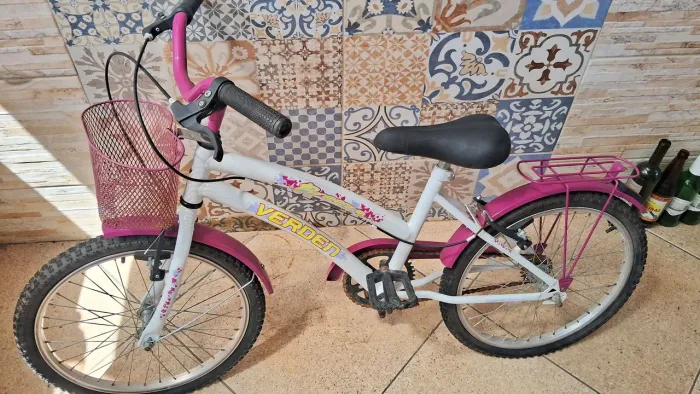 Vendo bicicleta aro 20 rosa