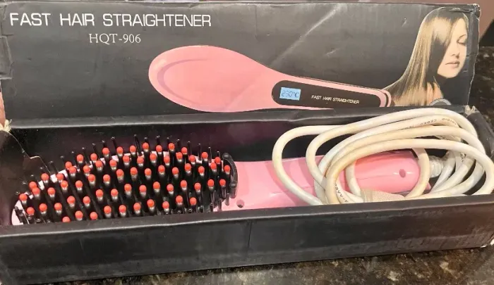 ESCOVA ALISADORA ELÉTRICA DE CABELO (HQT - 906)