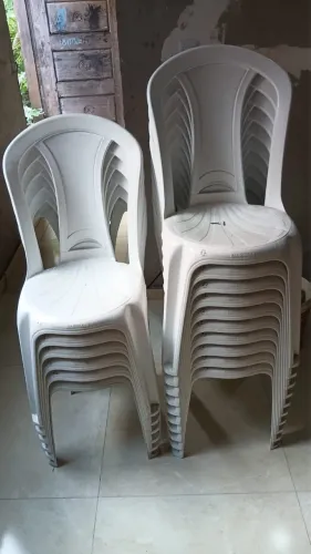 Cadeira de plástico