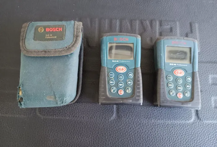 Vendo dois Medidores De Distância Trena Laser Bosch Dle40 Profissional. LEIA.