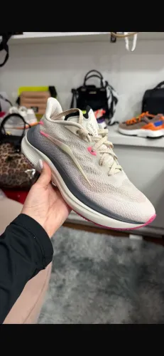 Tenis