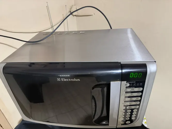 Microondas Eletrolux antioodor